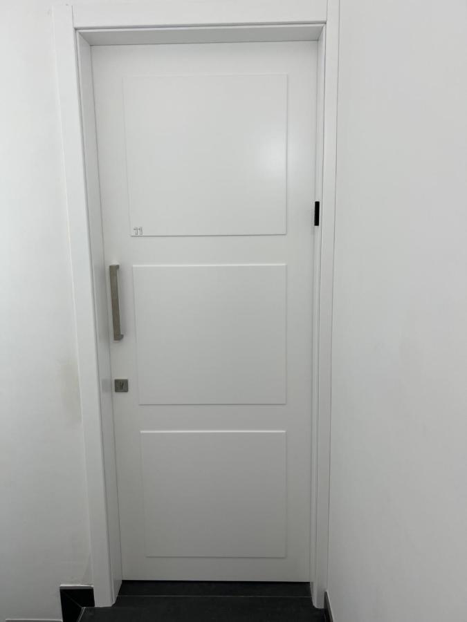 Cosy & Modern Top Floor 1-Bedroom Apartment خليج سانت بول المظهر الخارجي الصورة